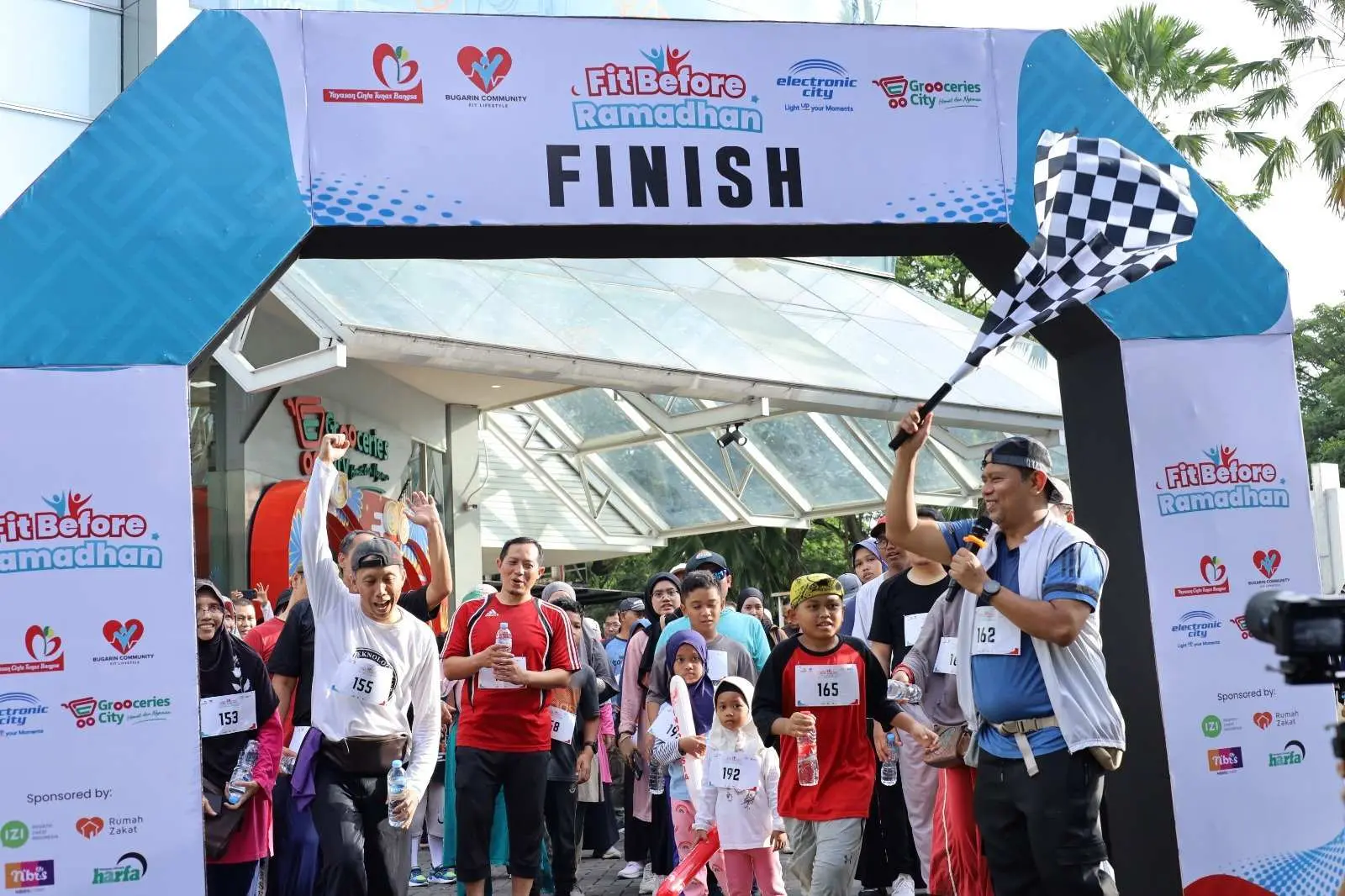 Ratusan Anggota Bugarin Community Ikuti Fet Before Ramadhan di Elektronik City Bintaro