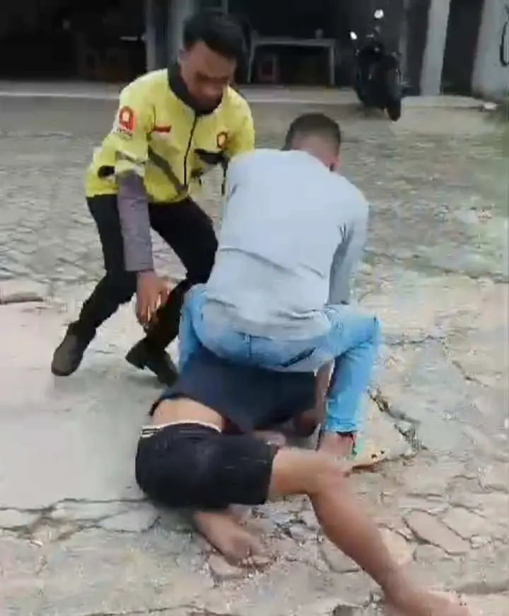 Ngeri!! Polisi Terlibat Baku Tembak Dengan Pelaku Curanmor Di Bandar Lampung