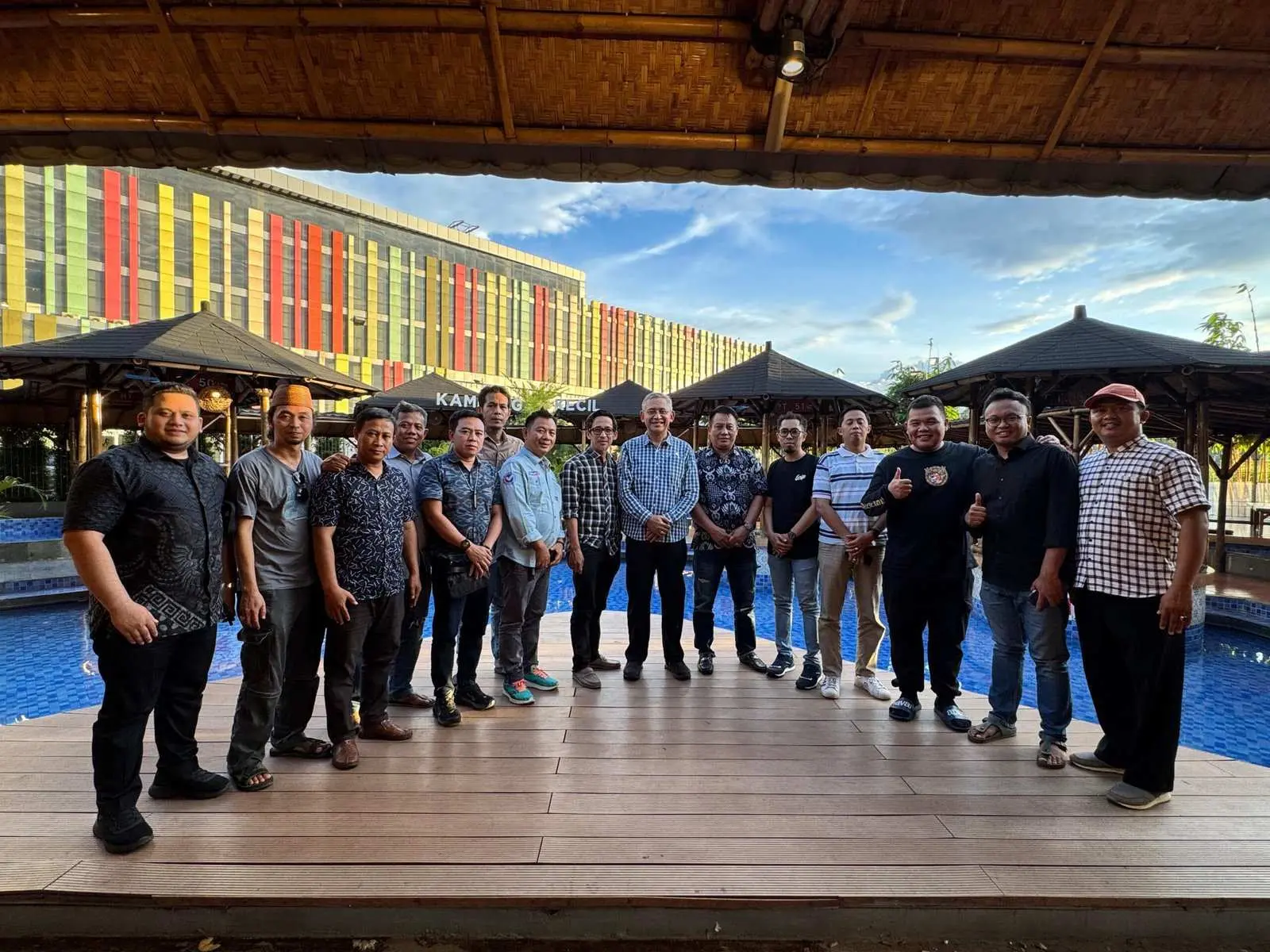 Ngopi Bareng Dengan Wartawan Bogor Raya, Anggota DPR RI Komisi 9 Achmad Ru’yat Tampung Aspirasi Wartawan