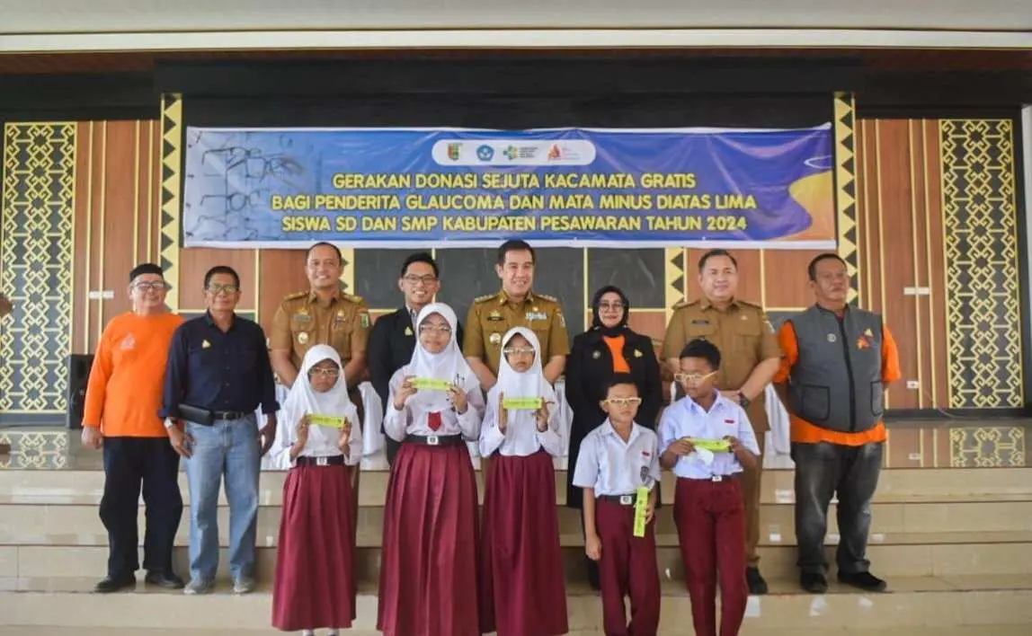 53 Pelajar Penderita Mata Minus dan Glaukoma di Pesawaran Terima Donasi Frame Kacamata Gratis dari Yayasan GMI