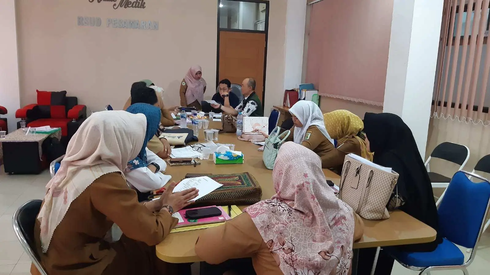Dinas P3AP2KB Bersama Tim Pakar RSUD Pesawaran Gelar Pembahasan Kertas Kerja Sasaran AKS