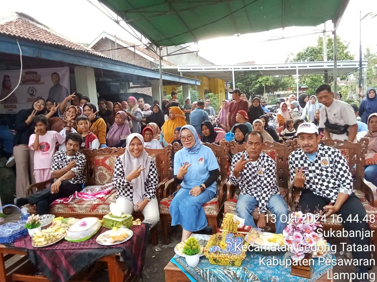 Kampanye di Desa Sukabanjar, Nanda-Antonius Hibur Warga Dengan Atraksi Kuda Lumping