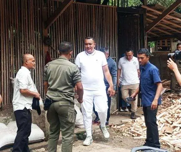 Diluar Agenda Kampanye, Rudy Susmanto Sempatkan Diri Kunjungi Peternak Sapi dan Domba di Ciawi