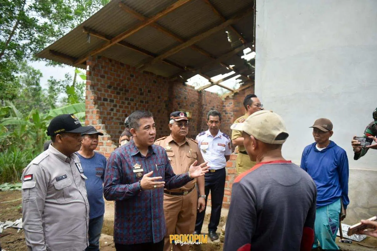 24 Rumah Terkena Angin Puting Beliung Terima Bantuan Dari Pemkab Pesawaran