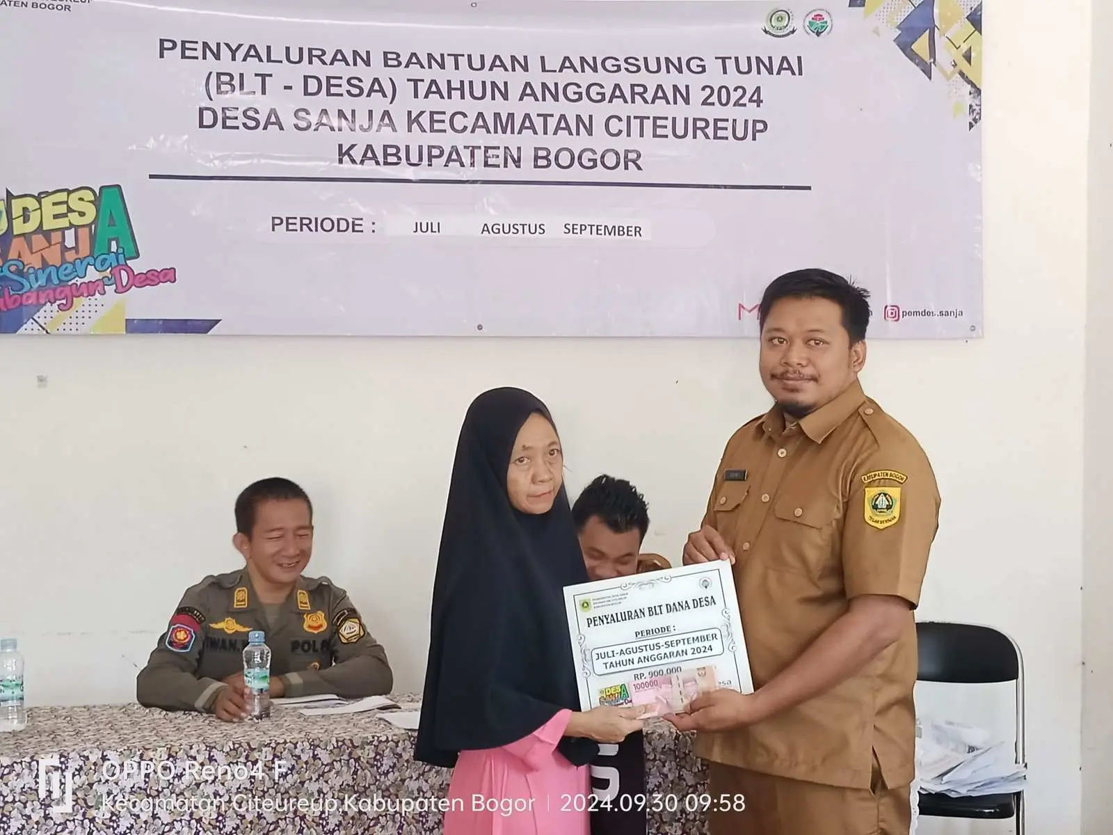 Pemdes Sanja Bagikan BLT-DD Tahap III Kepada 76 KPM