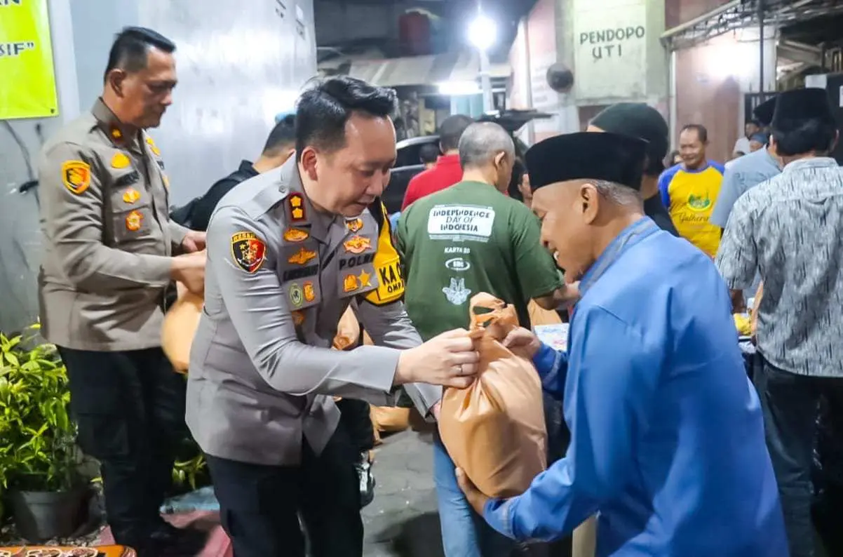 Ngopi Kamtibmas di Kedaung, Pesan Kapolres Tangsel : Amanah Dalam Bekerja, Waspada Pelaku Curanmor dan Jaga Kamtibmas Untuk Pilkada Yang Aman