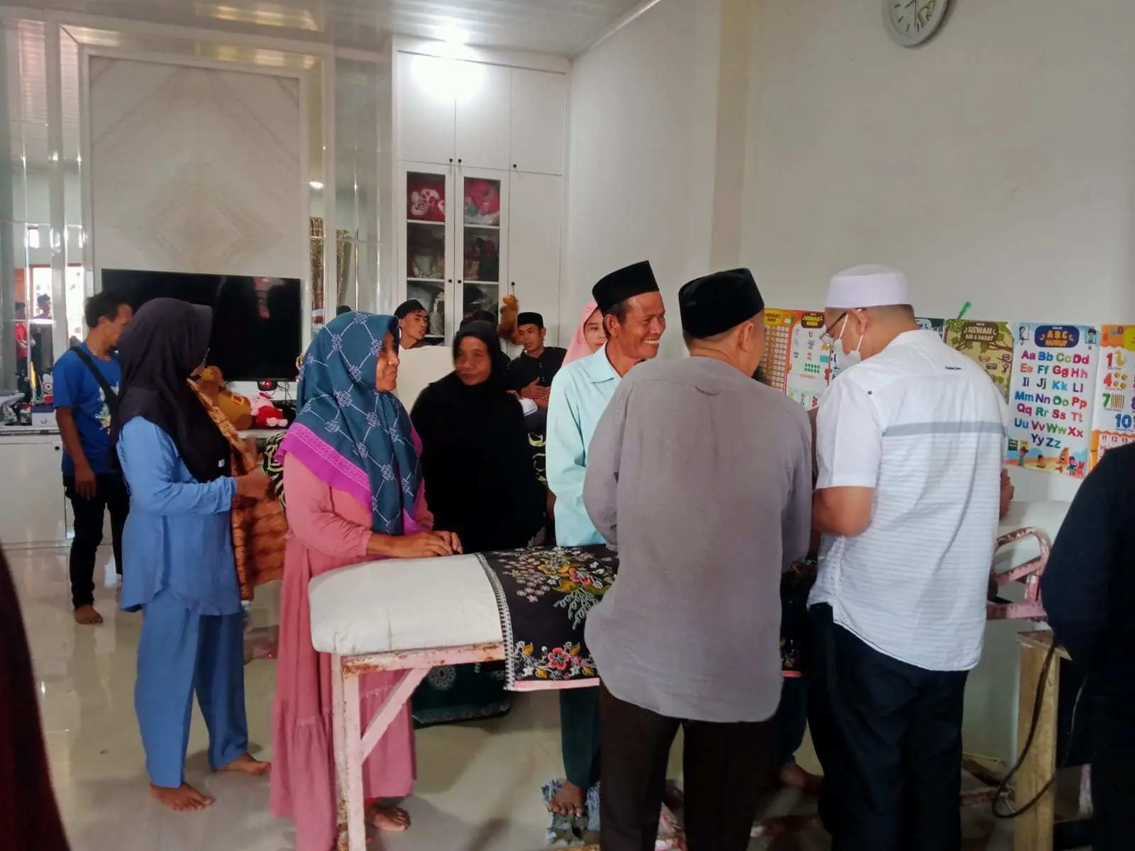 Memeriahkan Maulid Nabi Muhammad SAW CV Rahmat jaya Gelar Sunatan Massal