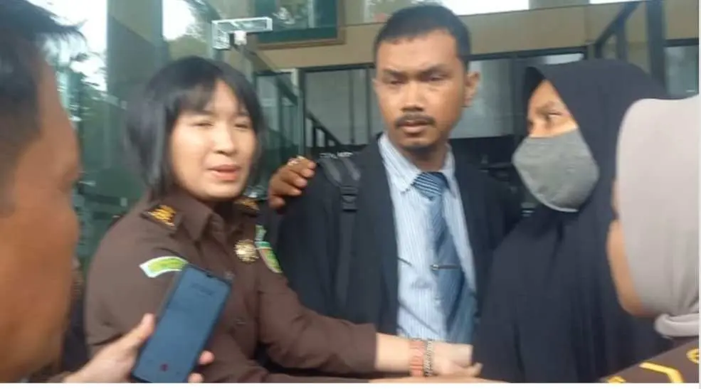 Proses Penangkapan dan Penahanan Ilegal Terhadap Ibu Ibu Pembeli Apartemen: Oknum Terang Terangan Memihak Mafia Tanah