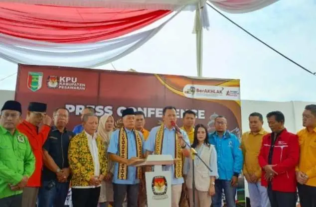Pasangan Cabup dan Wabup Aris Sandi Dharma Putra dan Supriyanto Resmi Mendaftar ke KPU Pesawaran 