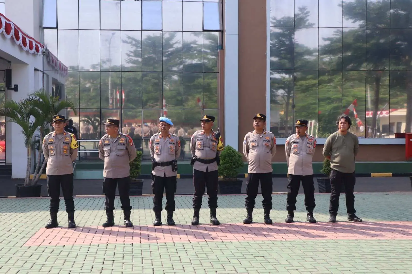 Pilkada 2024 : Hari Pertama Tahap Pendaftaran Paslon, Polres Tangsel Siagakan 200 Personel