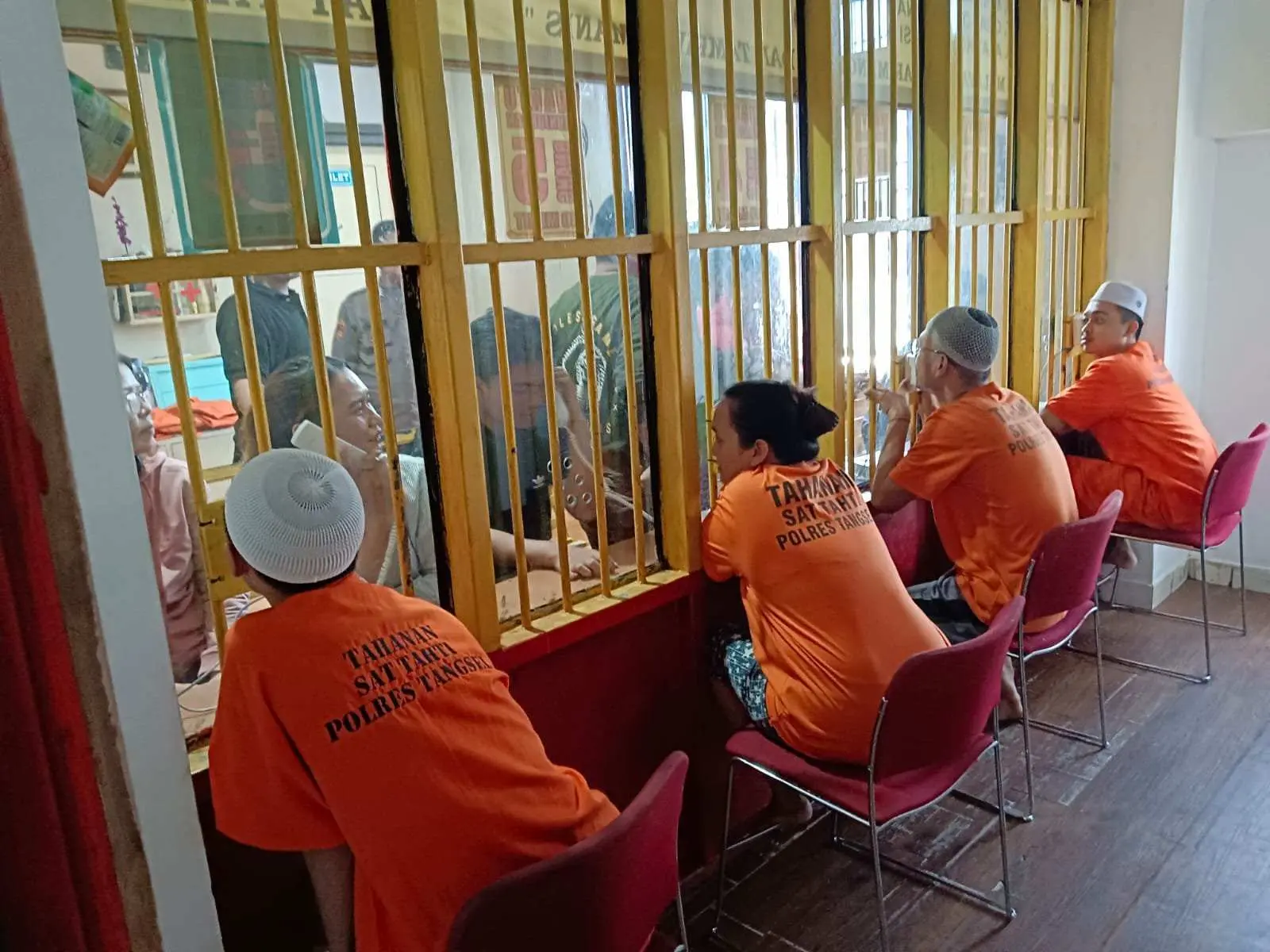 Polres Tangerang Selatan Terapkan Pemeriksaan Ketat Selama Kunjungan Tahanan di Rutan Tangsel