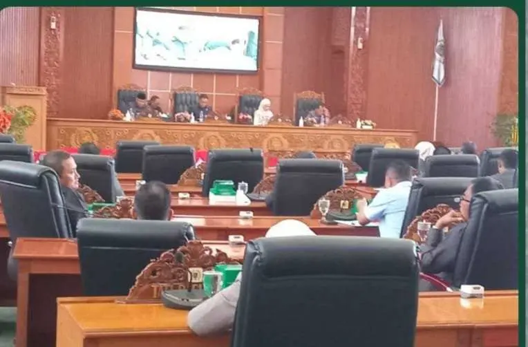 Sidang Paripurna DPRD Kota Depok Setujui Perubahan KUA PPAS 2024 dan Penetapan Propemperda 2025