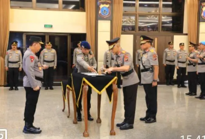 17 Pati Polri Terima Kenaikan Pangkat, Ada Kadiv Propam dan Sejumlah Kapolda