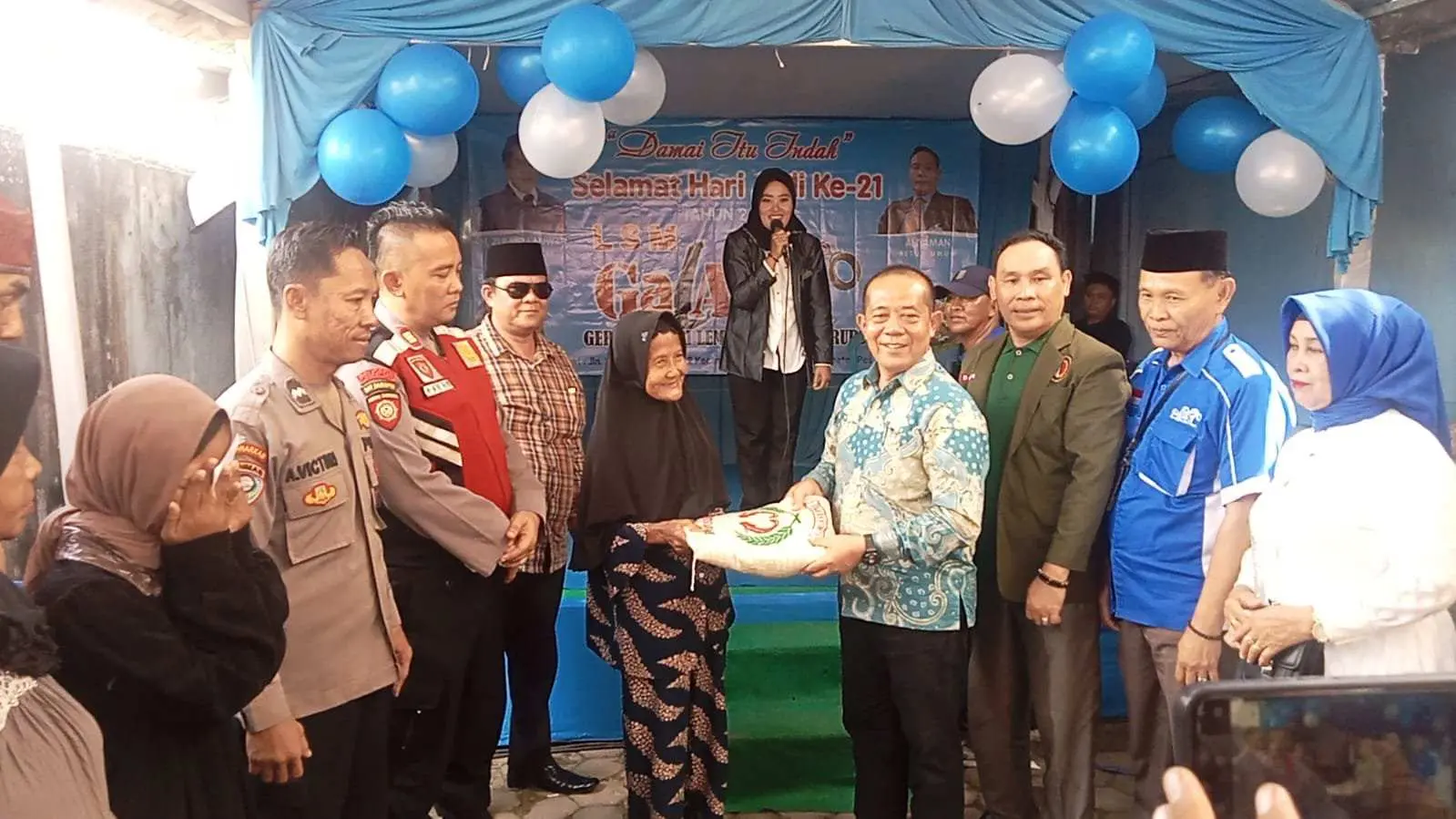 HUT LSM GALAK Ke 21 Provinsi Lampung Mengelar Acara Baksos Kepada Lansia