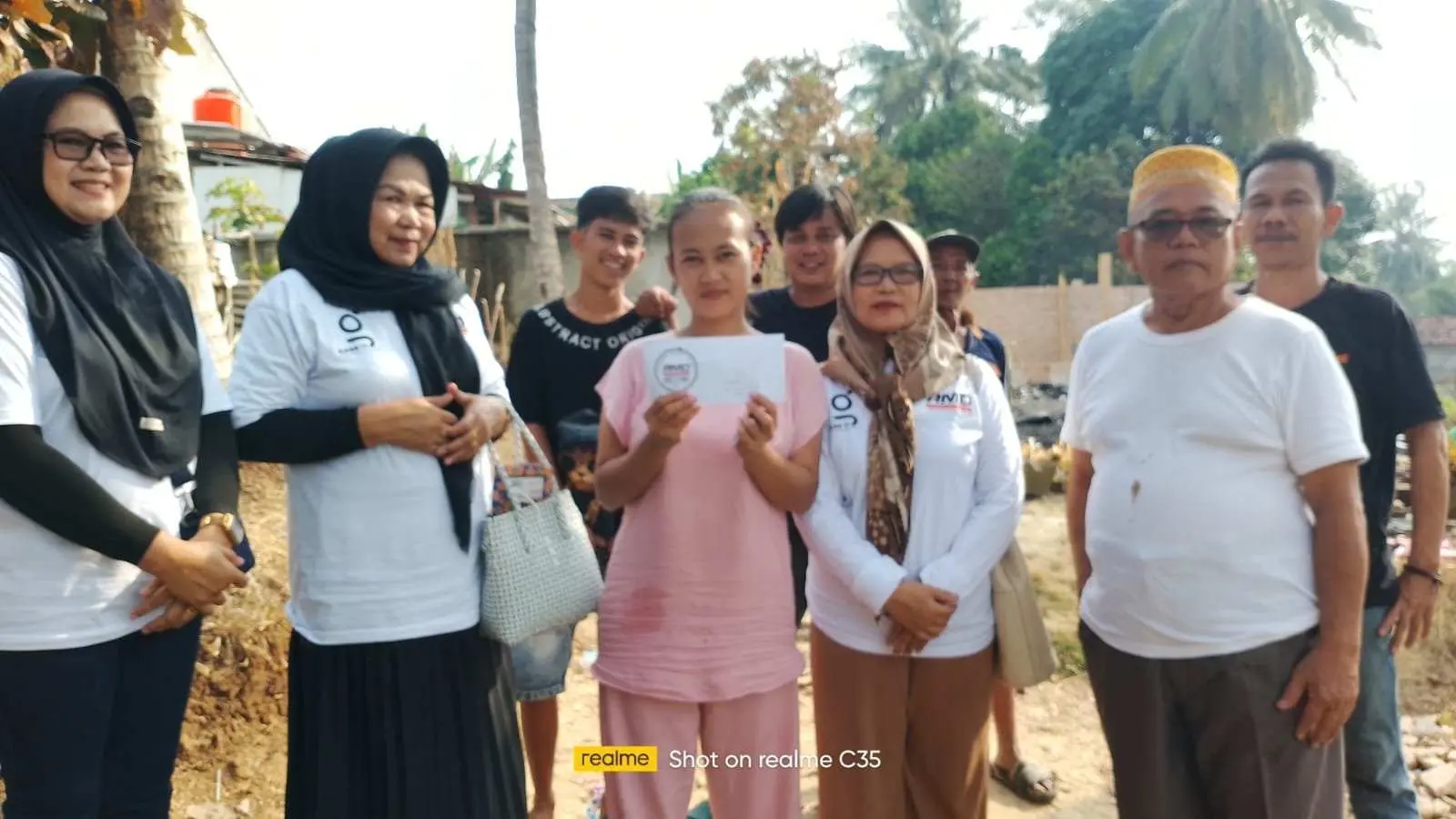 Lagi Lagi Kepedulian Tim GASS RMD Serahkan Bantuan Donasi kepada Korban Kebakaran