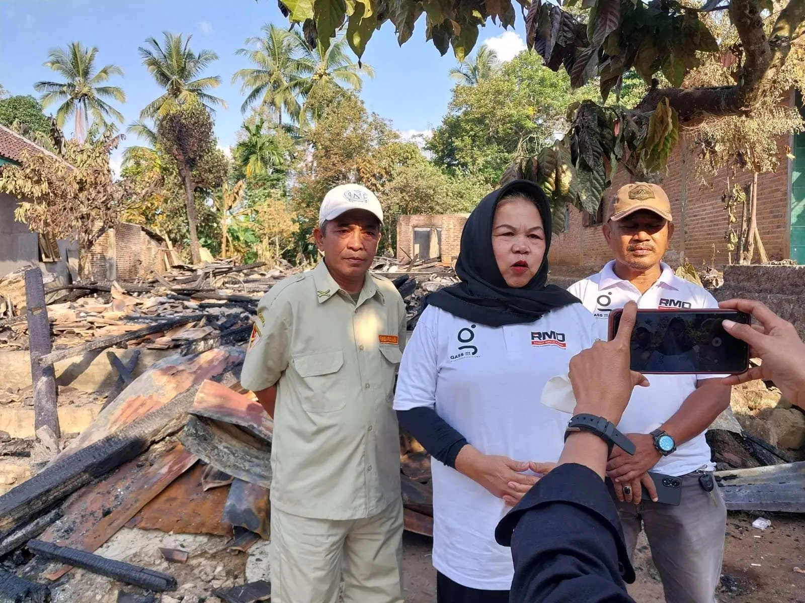 Kepedulian Tim GAS RMD dalam rangka Serahkan Bantuan Donasi kepada Korban Kebakaran