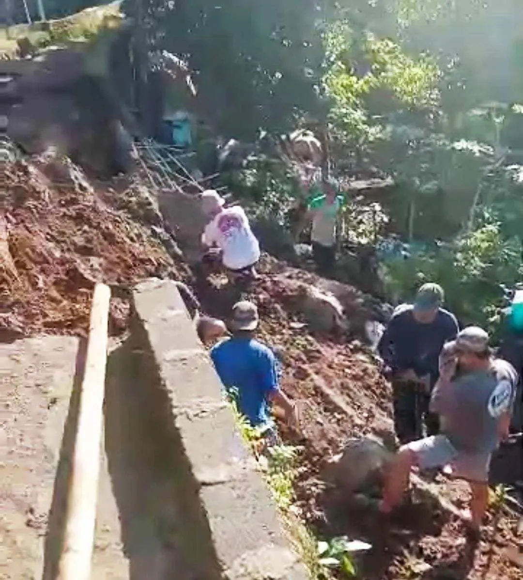 Jalan Lingkungan Longsor, Pemdes: Diupayakan Ditangani