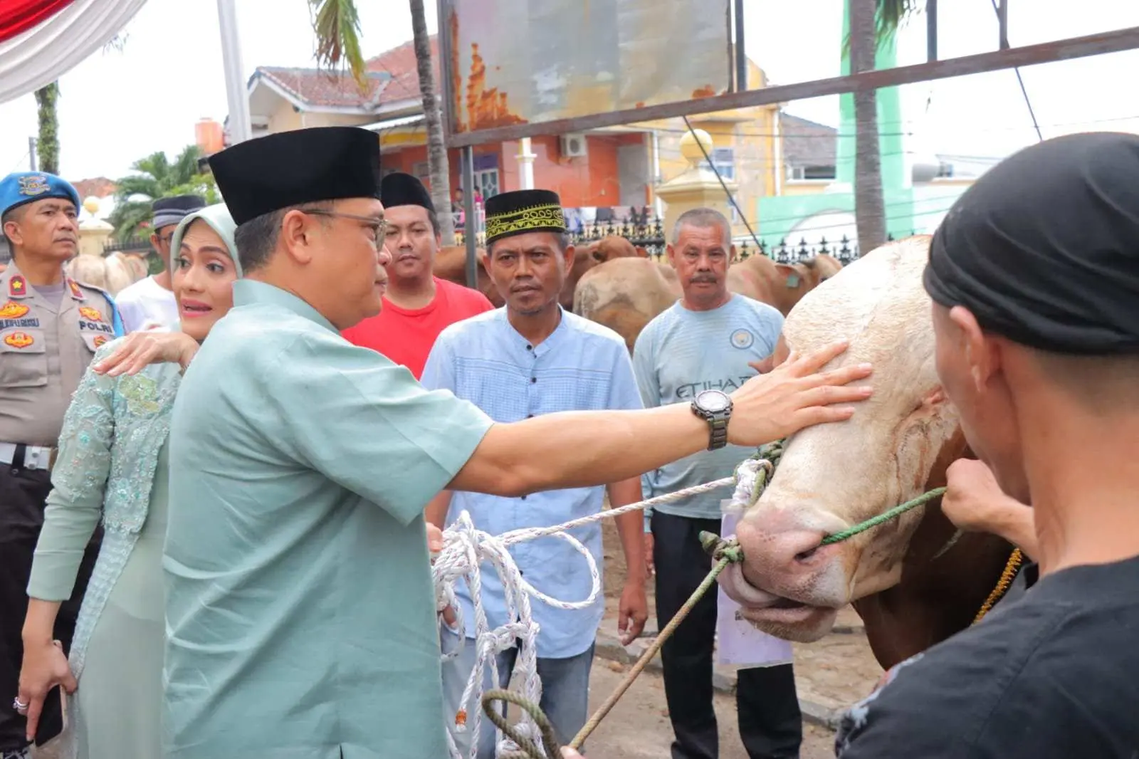 Idul Adha 1445 H, Polda Lampung Kurban 44 Sapi dan Kambing