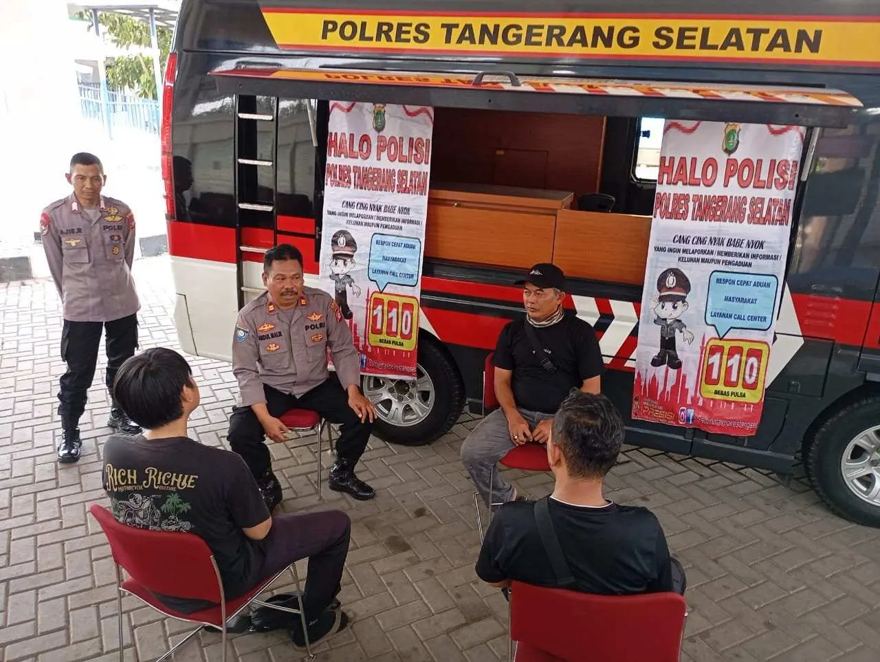 Sosialisasi Dan Himbauan Pelayanan Hallo Polisi 110 Di Terminal BSD Serpong