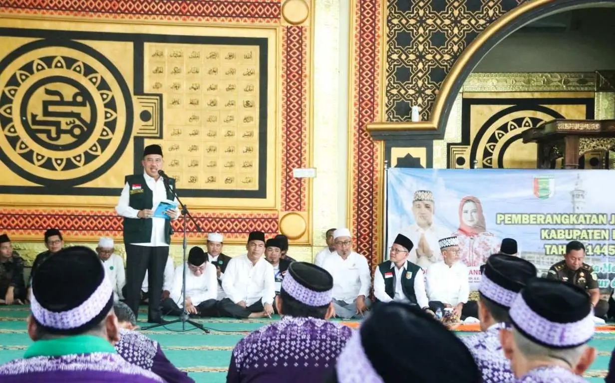 Ratusan Calon Jamaah Haji Pesawaran Resmi di Berangkatkan