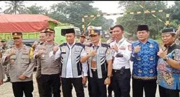 Pj Bupati Asmawa Tosepu Resmikan Penggunaan Kantong Parkir Rewod Desa Ciomas Kecamatan Tenjo
