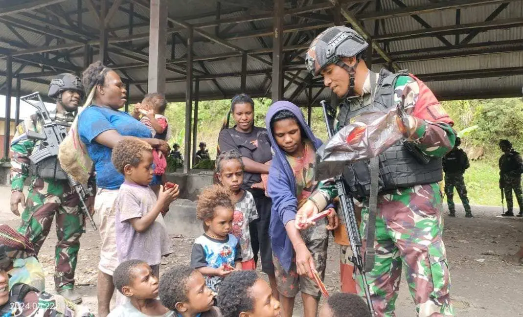 Pasca Serangan OPM di Distrik Homeyo Aparat  Gabungan TNI POLRI Cegah Warga Mengungsi 