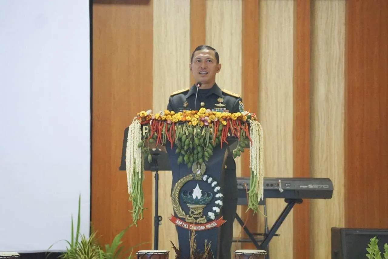 Danrem 172/PWY :  Istri Prajurit Mampu Memainkan Perannya Sebagai Pendamping Suami Dan Ibu Rumah Tangga