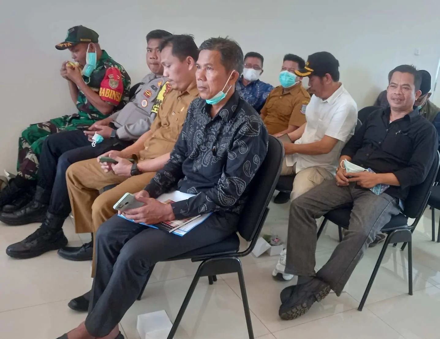 Bhabinkamtibmas dan Babinsa Hadiri Rapat Pendampingan dan Pemberdayaan Orang Dengan Gangguan Jiwa