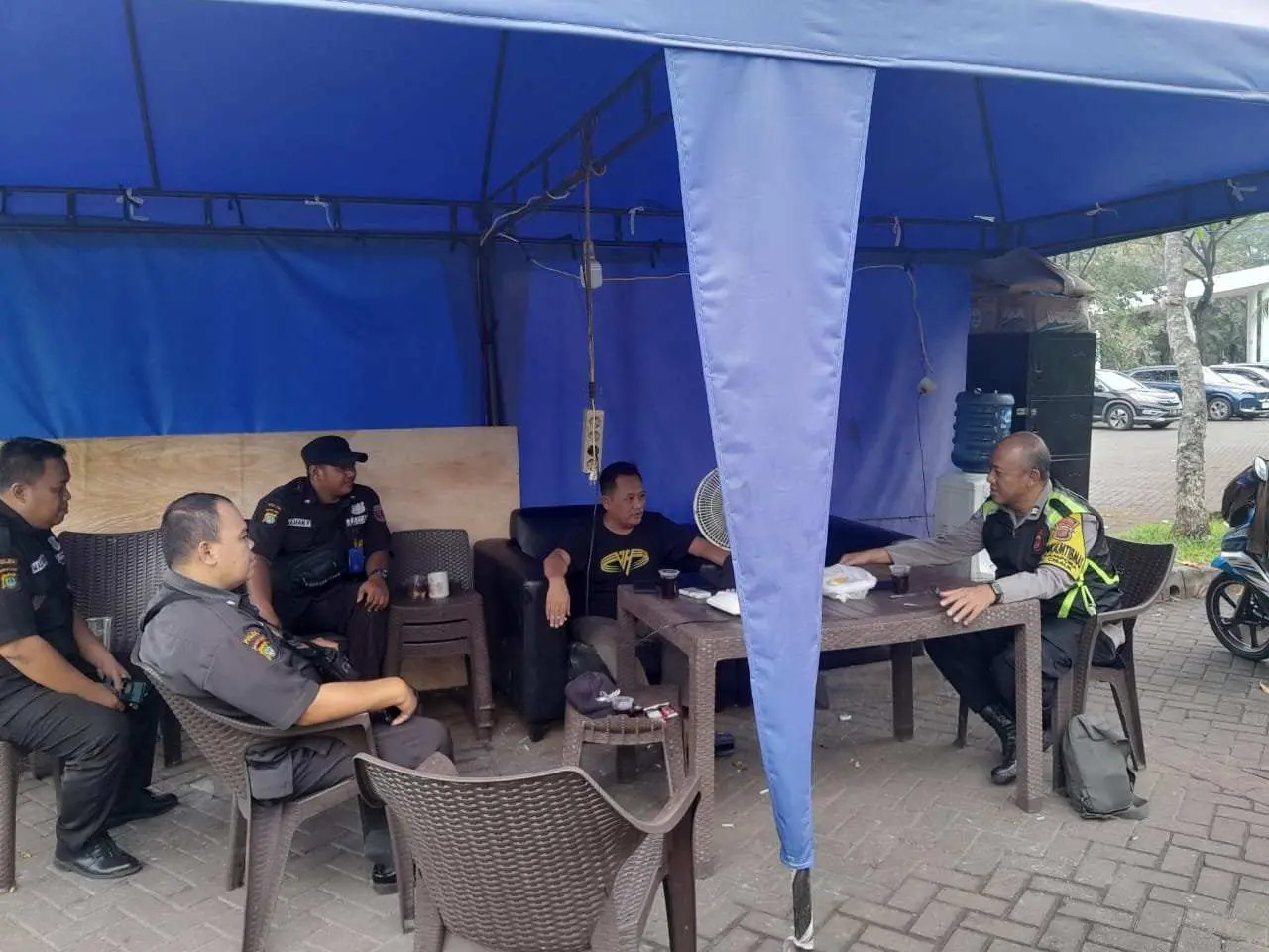 Bhabinkamtibmas Desa Sampora, Sambang Dikawasan Perumahan Icon BSD