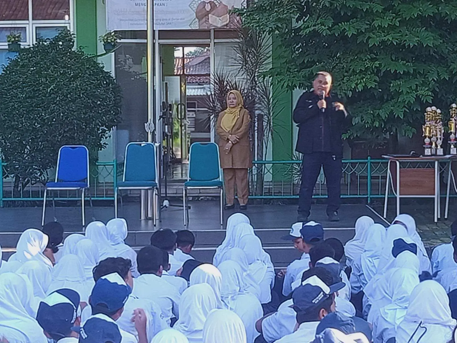 Ketua PWI Kabupaten Bogor Ajak Siswa SMPN 1 Bojonggede Bijak Bermedsos