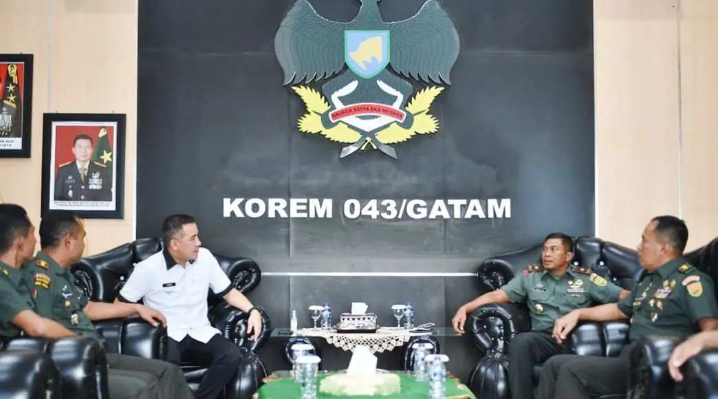 Kolaborasi Membangun Negeri, Bupati Pesawaran Silaturahmi Ke Makorem 043/Gatam