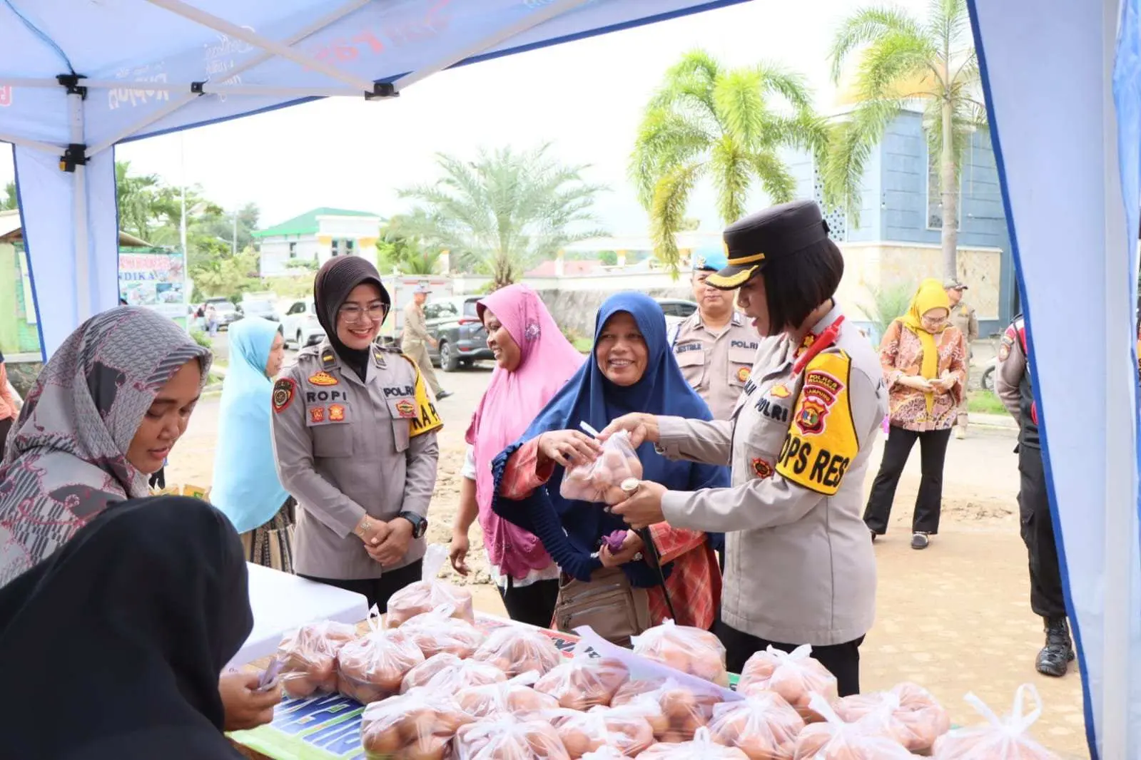 Jelang Idul Fitri, Polres Pesawaran Gelar Pasar Murah