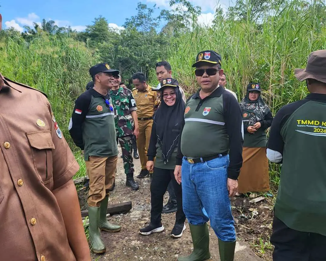 Ketua DPRD Kab Mesuji Menghadiri TMMD di sungai Badak