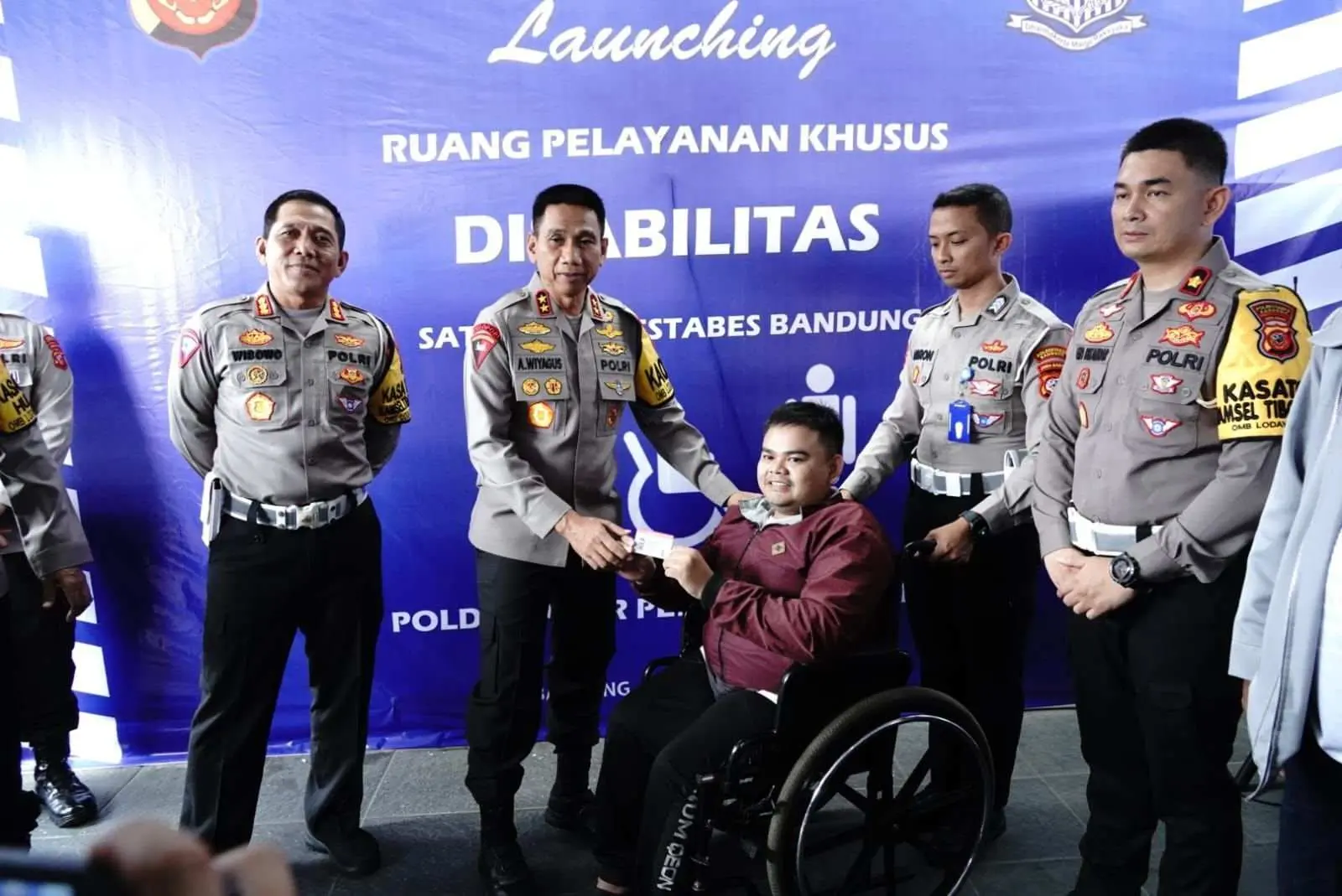 Kapolda Jabar Resmikan Ruang Pelayanan Khusus Disabilitas Untuk Penerbitan SIM D