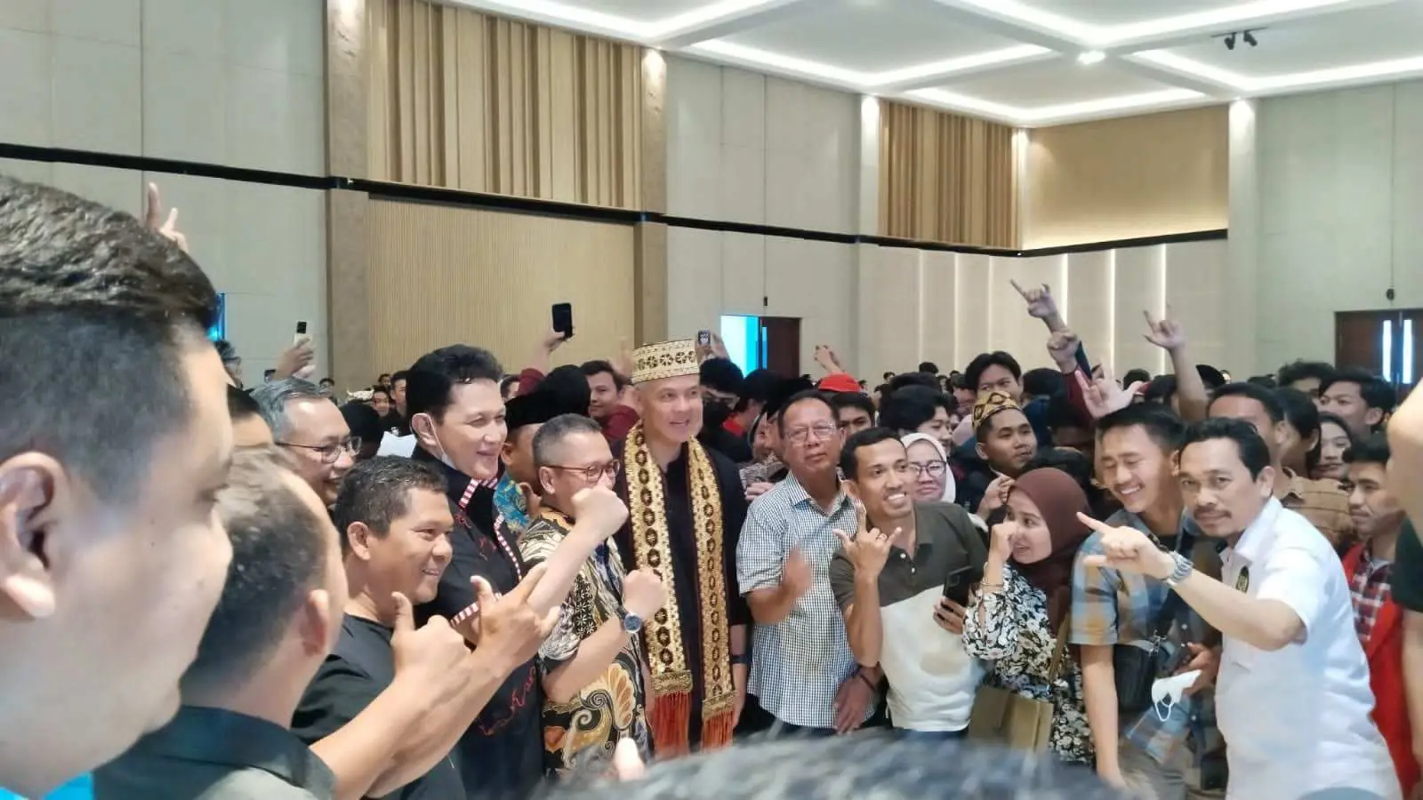 Ribuan Pemuda Dari Beragam Organisasi Ikuti Stadium General Yang Dihadiri  Ganjar Pranowo