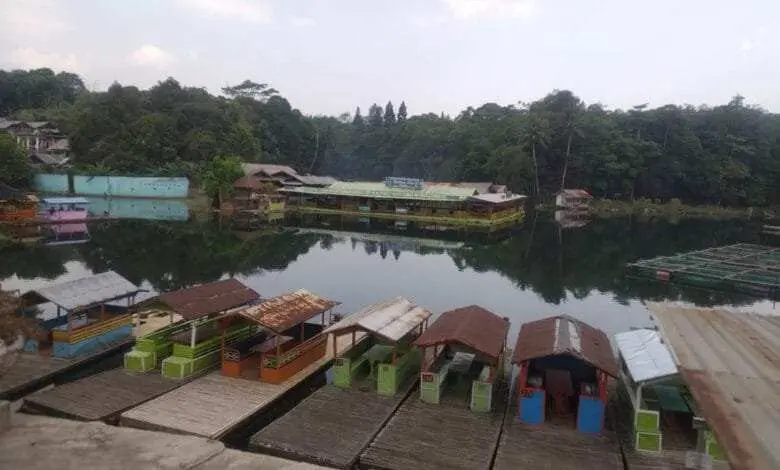 Selain View Yang Menawan, Rumah Makan Terapung Yuliana Lido Tawarkan Berbagai Menu Menarik