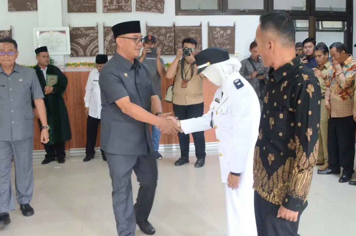 Bupati Bogor Iwan Setiawan Ingatkan Kades Jaga Demokrasi di Wilayah Masing-masing