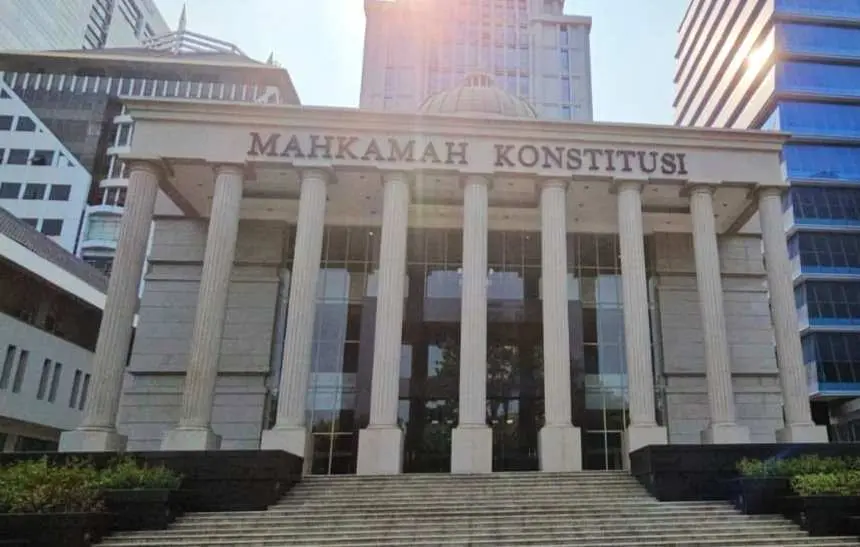 Putusan MK Terkait Batas Usia Capres-Cawapres, Menyalahi Kewenangan dan Prinsip Demokrasi