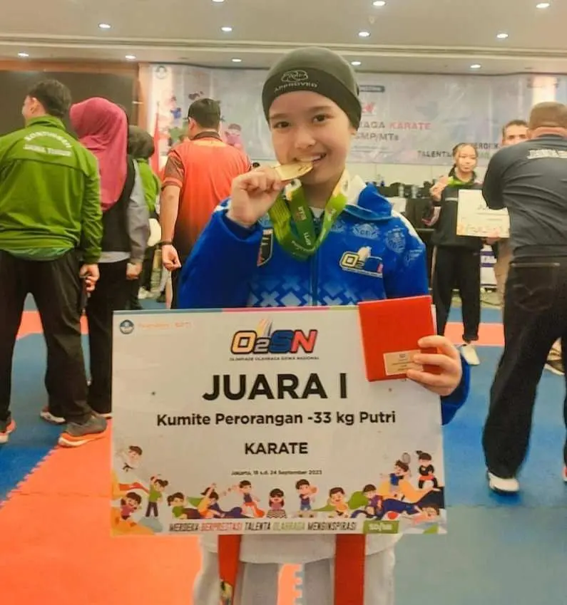 Nashiwa Heriyanto Juara 1 Nasional Di Kejuaraan Karate Ajang O2SN Tingkat SD 