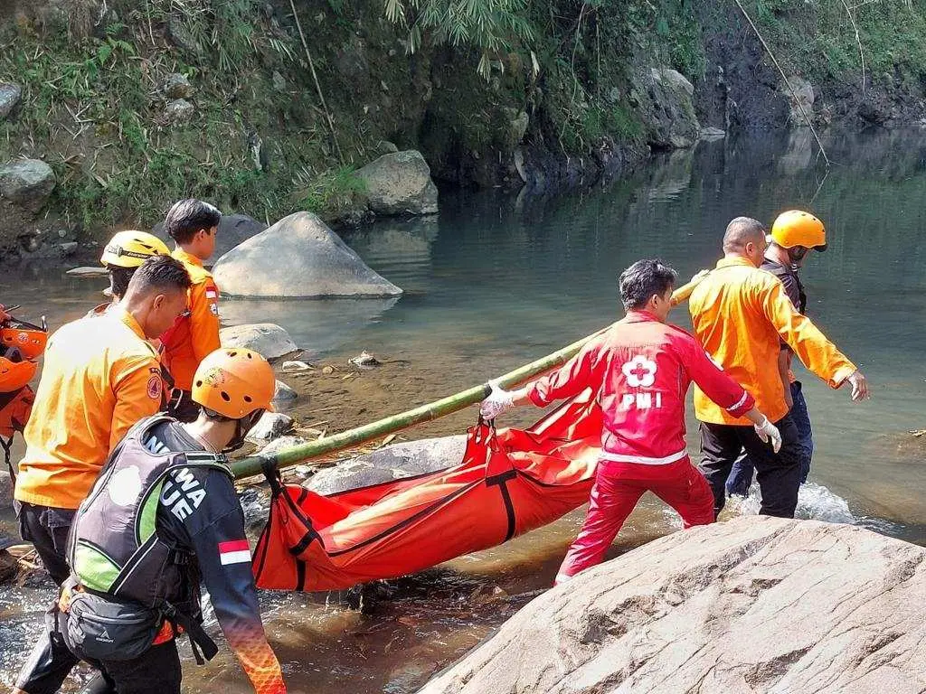 Korban Tenggelam di Curug Cigamea Bogor Akhirnya Ditemukan Tim SAR 