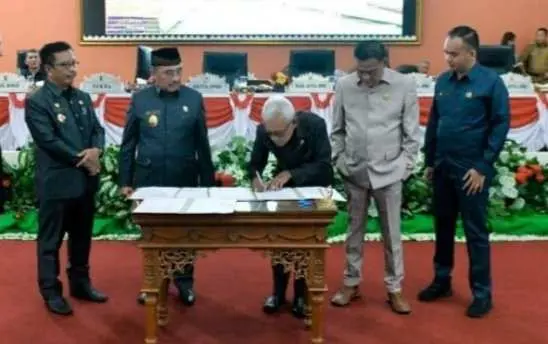 Rapat Paripurna Kesepakatan Terhadap Rancangan Perubahan Kebijakan Umum APBD 2023 Kabupaten Pesawaran, Ini Yang Disampaikan Bupati