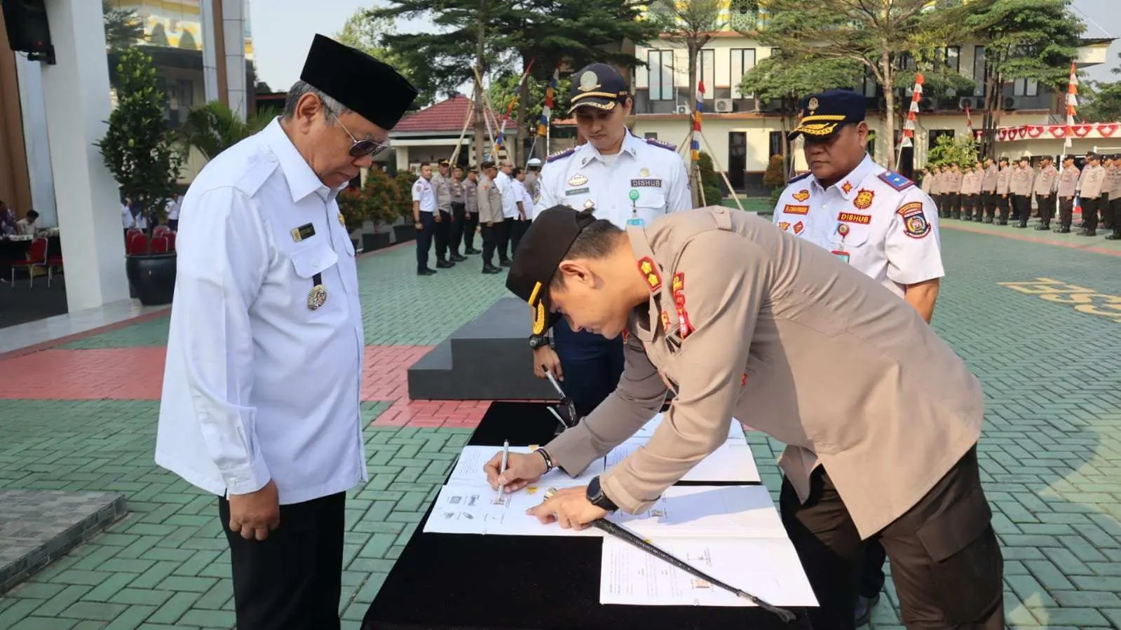 Polres Tangsel Terima Hibah 3 ETLE Mobile Dari Pemkot Tangsel