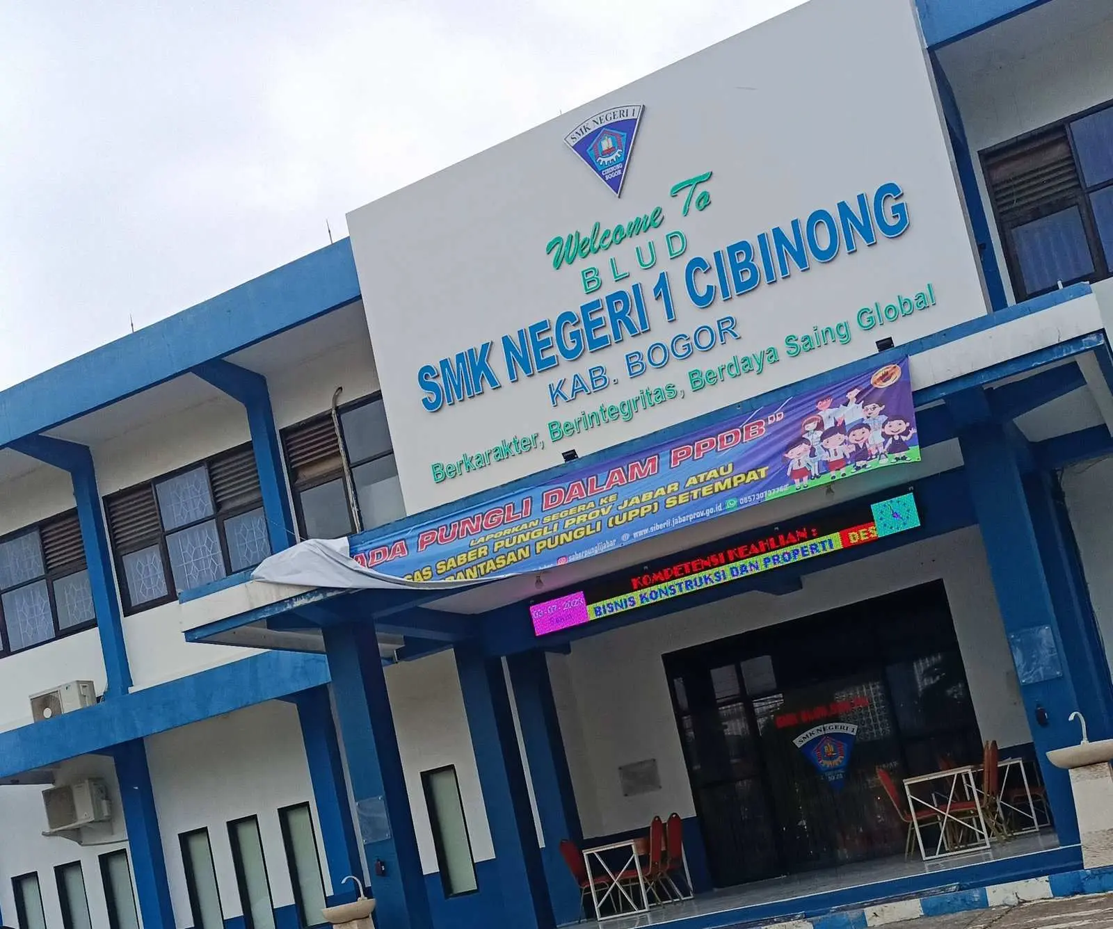 Wali Murid SMKN 1 Cibinong Keluhkan Dugaan Pungli Berbalut Dana Sumbangan Kelulusan