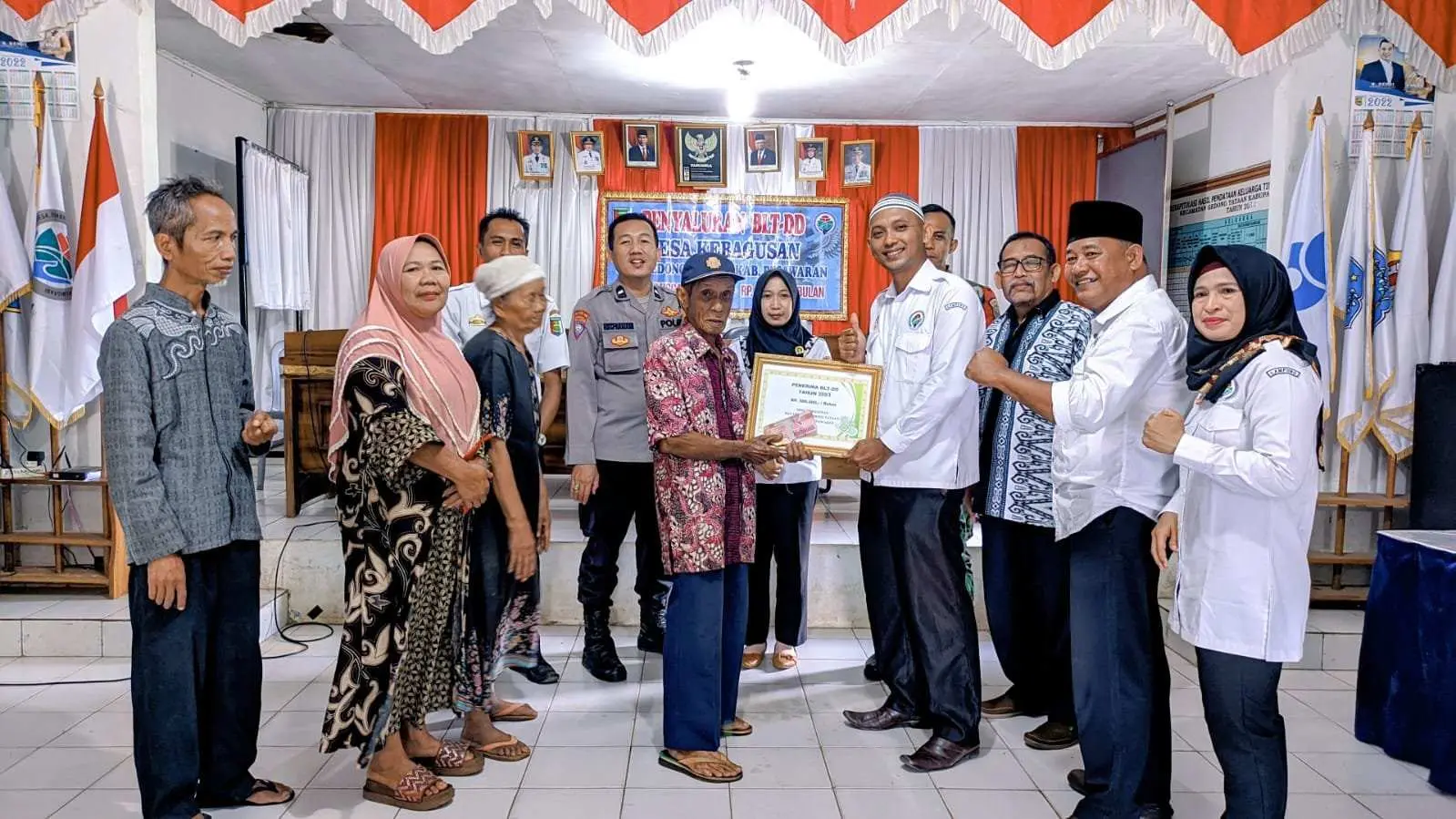 Pemdes Desa Kebagusan Salurkan BLT-DD Tahap II