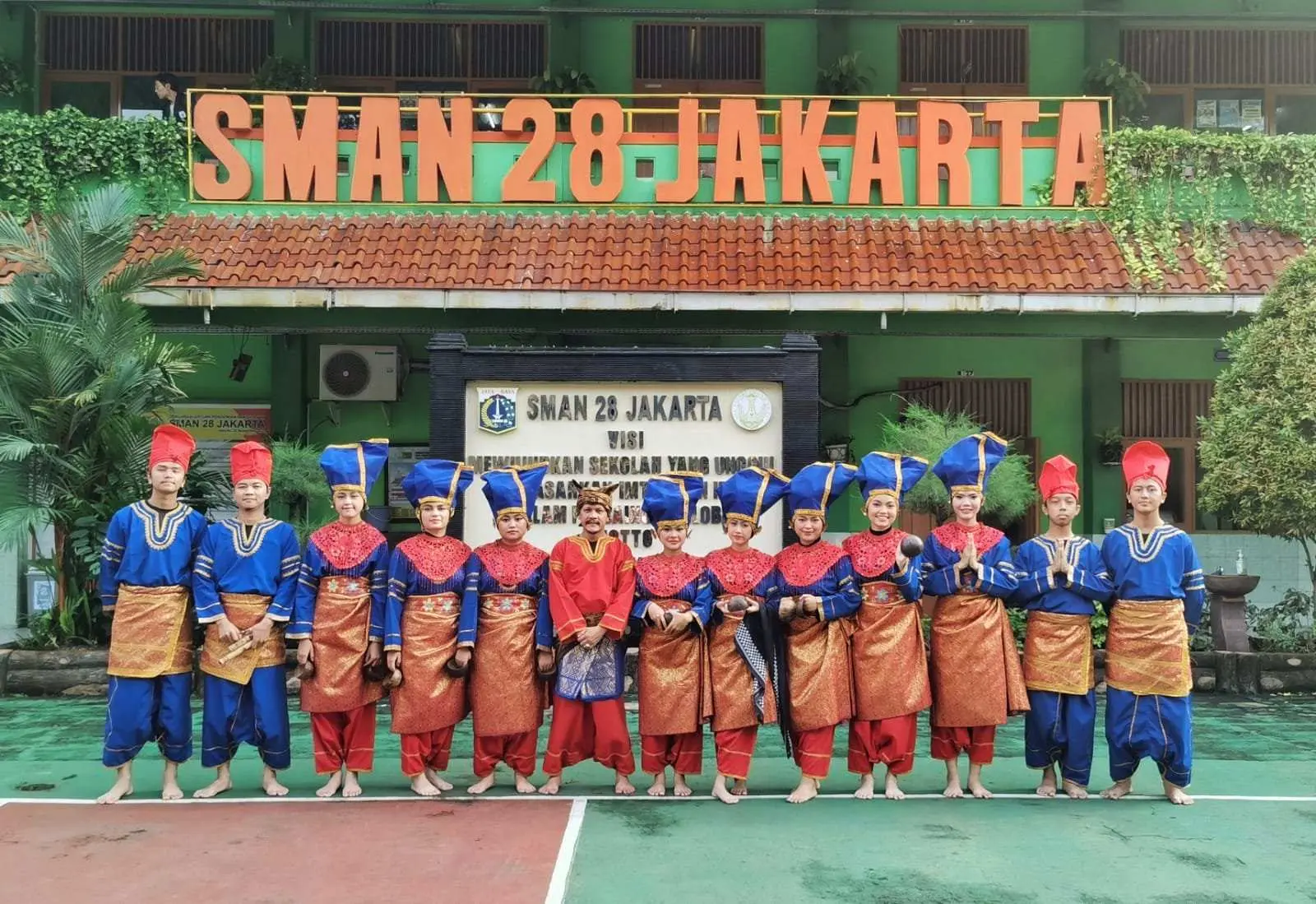 10 Pelajar SMA 28 Jakarta akan mengikuti Gelaran Festival dan Kompetisi Budaya Folklore 2023 “di  Nasebar Bulgaria