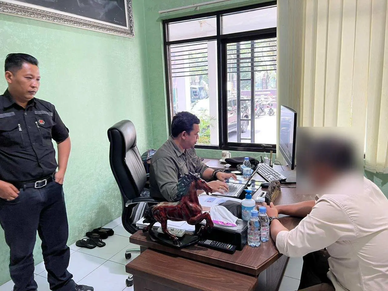 Intel Kejagung Gadungan Ditangkap Intel Gabungan Kejari Purwakarta dan Kejati Jabar 