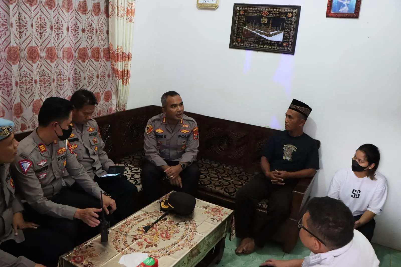 Kapolres Pesawaran Kunjungi Keluarga Korban Pembunuhan Dukun Viral Pengganda Uang 