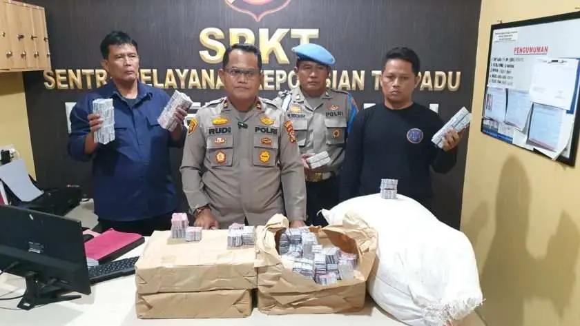 Patroli QR Polsek Kesambi, Tangkap Pengedar Petasan Bernilai Puluhan Juta