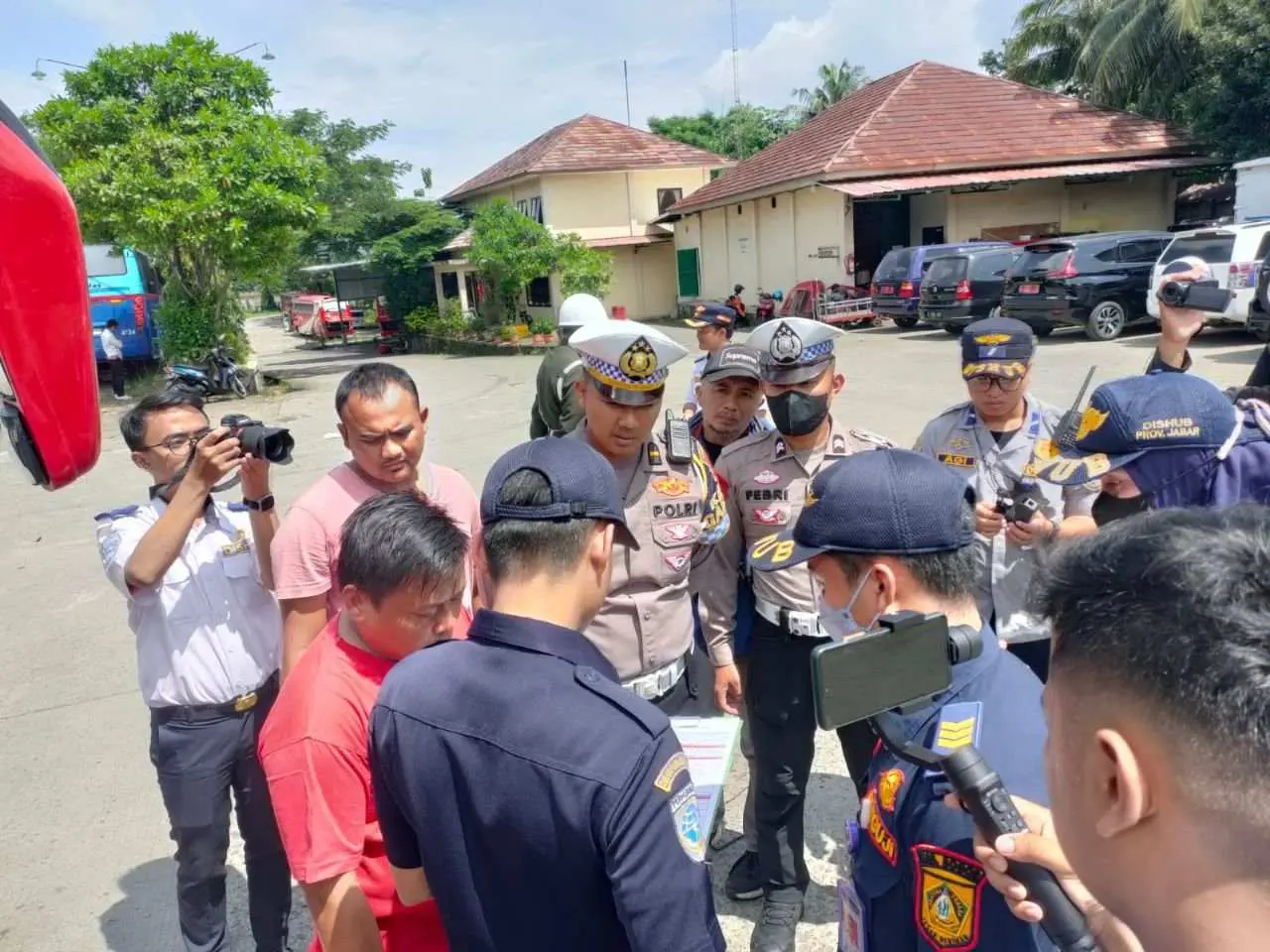 Jelang Arus Mudik Lebaran, Satlantas Polres Bogor Gelar Ramp Check Bus Di PO Bus Agra Mas
