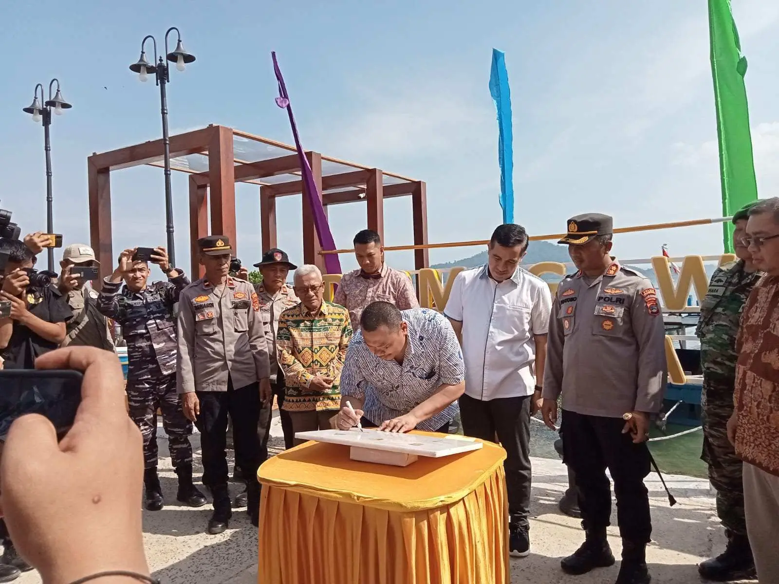 Bupati Pesawaran Minta Masyarakat di Wilayah Wisata Pantai Ketapang Tingkatkan SDM